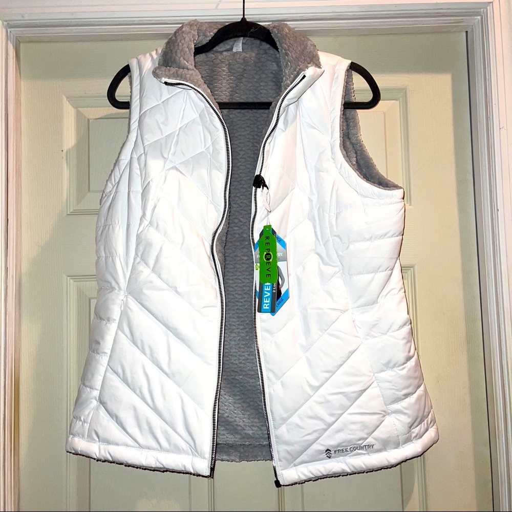NWT Quilted Puffer Vest white (REVERSIBLE)